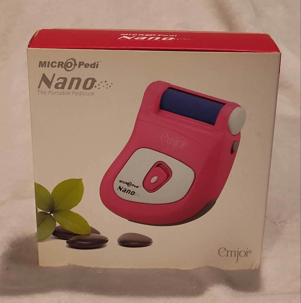 NWT!! Emjoi Micro-Pedi Nano
